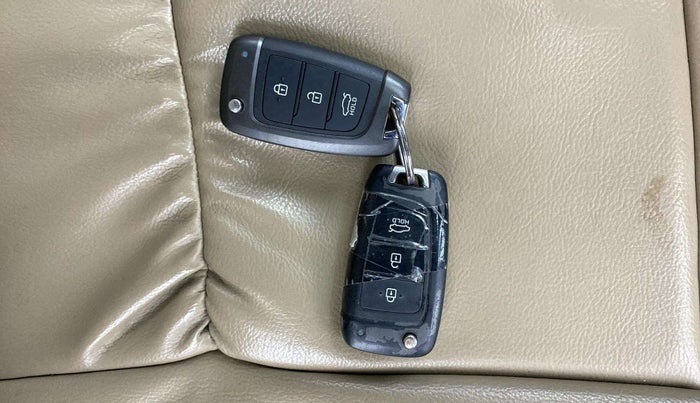 2018 Hyundai Verna 1.6 EX AT CRDI, Diesel, Automatic, 66,232 km, Key Close Up