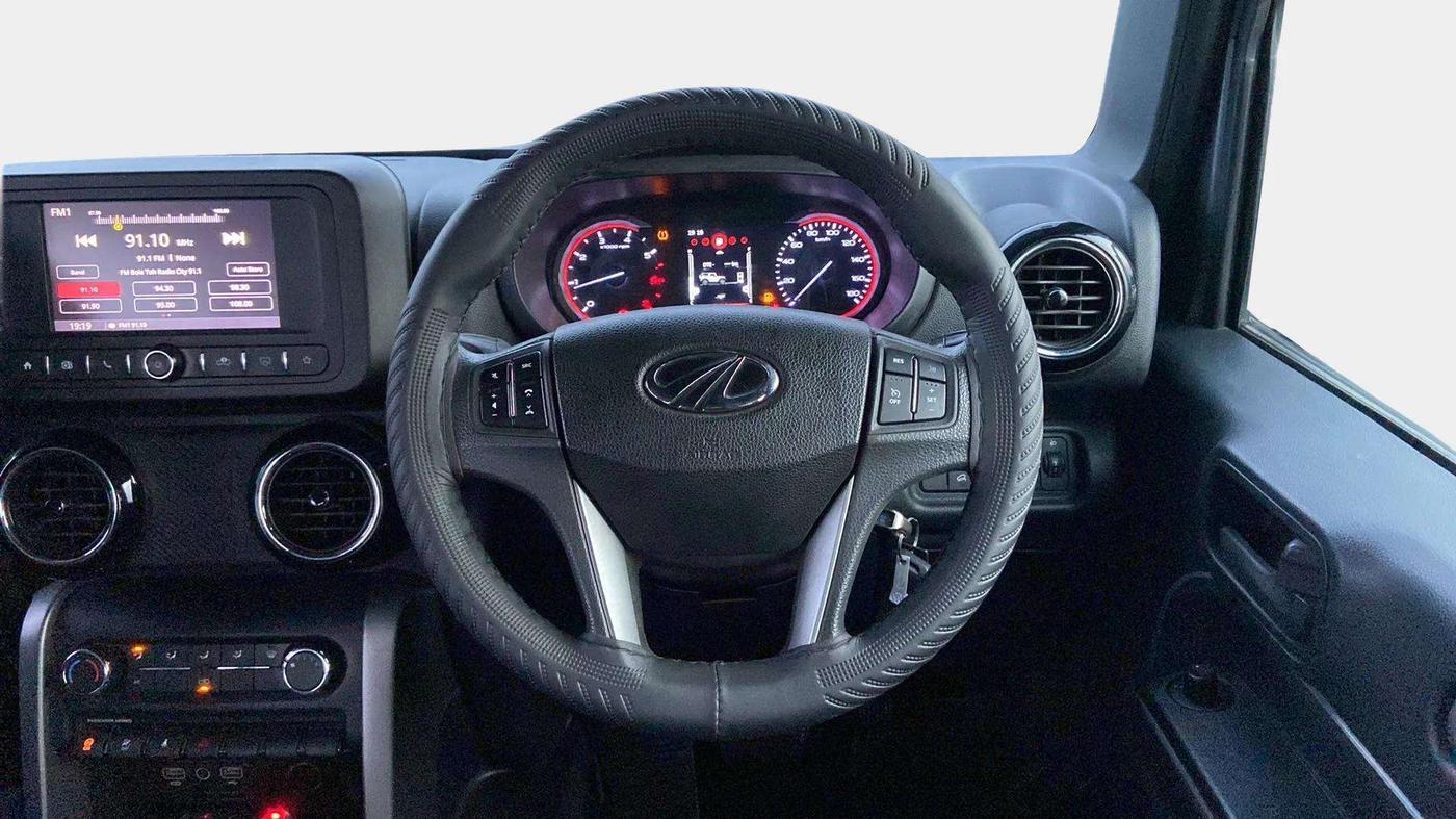 2021 Mahindra Thar LX  P 4WD AT CONVERTIBLE, Petrol, Automatic, 28,712 km, Steering Wheel Close Up