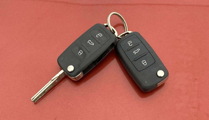 2021 Volkswagen Vento HIGHLINE PLUS 1.0L TSI AT, Petrol, Automatic, 45,875 km, Key Close Up
