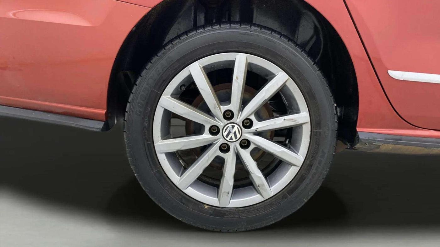 2021 Volkswagen Vento HIGHLINE PLUS 1.0L TSI AT, Petrol, Automatic, 45,875 km, Right Rear Wheel