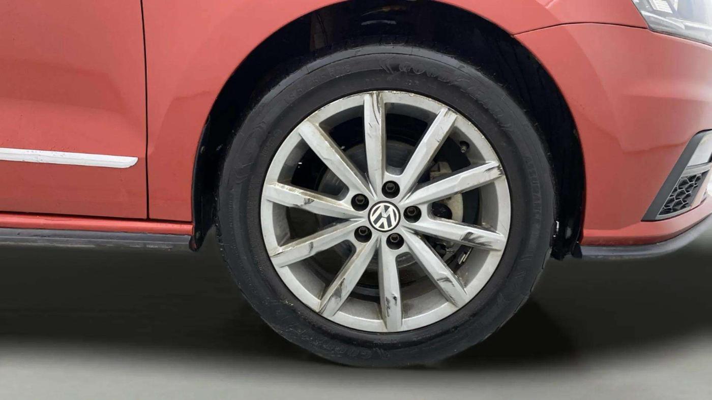 2021 Volkswagen Vento HIGHLINE PLUS 1.0L TSI AT, Petrol, Automatic, 45,875 km, Right Front Wheel