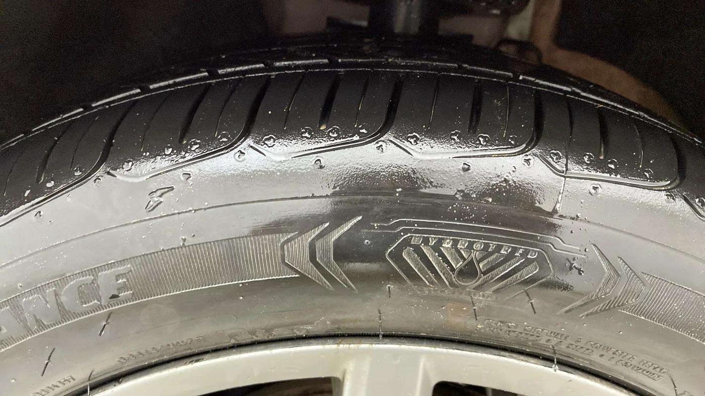 2021 Volkswagen Vento HIGHLINE PLUS 1.0L TSI AT, Petrol, Automatic, 45,875 km, Left Front Tyre Tread