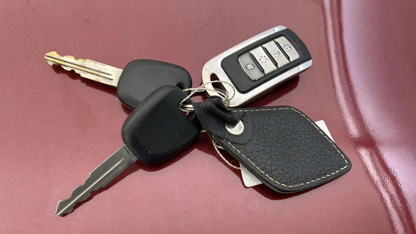 2019 Maruti Alto K10 VXI, Petrol, Manual, 18,865 km, Key Close Up