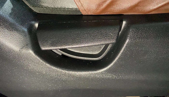 2020 Hyundai NEW SANTRO SPORTZ MT, Petrol, Manual, 32,355 km, Driver Side Adjustment Panel