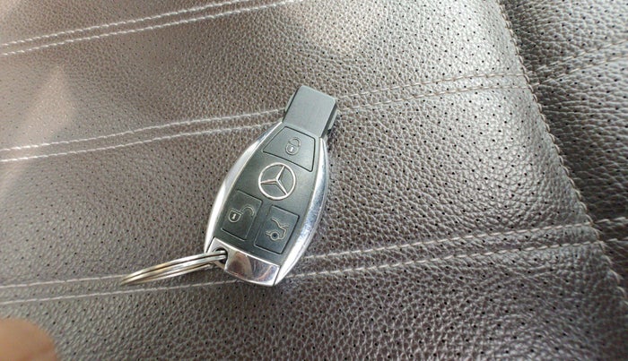 2018 Mercedes Benz GLS 350D, Diesel, Automatic, 89,560 km, Key Close Up