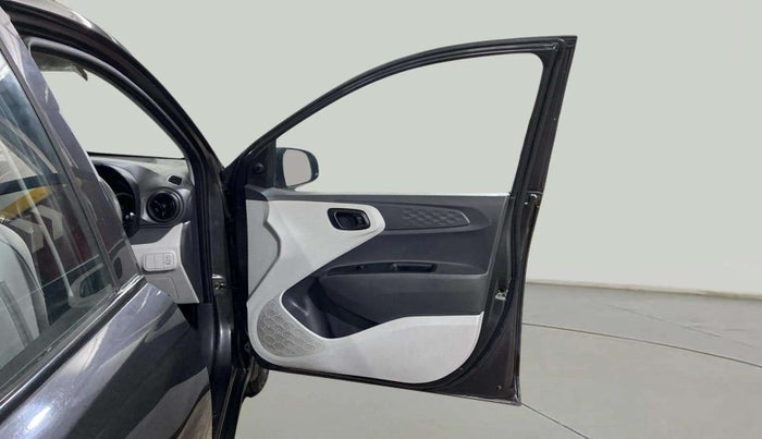 2022 Hyundai GRAND I10 NIOS ERA 1.2 KAPPA VTVT, Petrol, Manual, 11,897 km, RHS Front Door