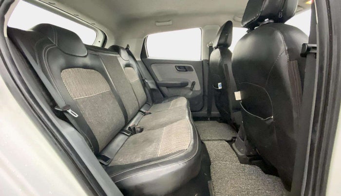 2020 Tata ALTROZ XE PETROL, CNG, Manual, 70,228 km, Right Side Rear Door Cabin