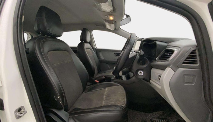 2020 Tata ALTROZ XE PETROL, CNG, Manual, 70,228 km, Right Side Front Door Cabin