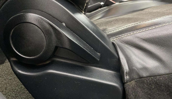 2020 Tata ALTROZ XE PETROL, CNG, Manual, 70,228 km, Driver Side Adjustment Panel