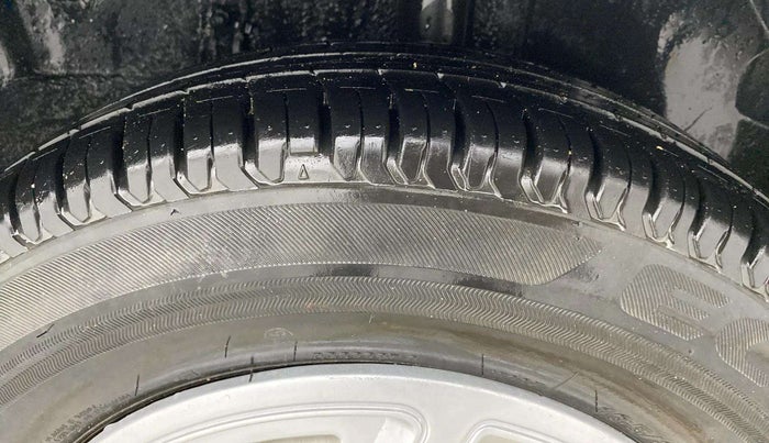 2020 Tata ALTROZ XE PETROL, CNG, Manual, 70,228 km, Left Rear Tyre Tread