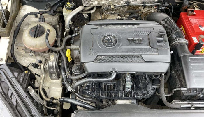 2017 Skoda Superb STYLE 1.8 TSI AT, Petrol, Automatic, 62,326 km, Engine View - Right