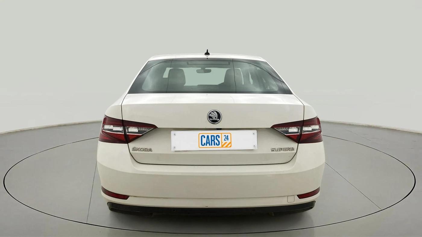 2017 Skoda Superb STYLE 1.8 TSI AT, Petrol, Automatic, 62,326 km, Back/Rear