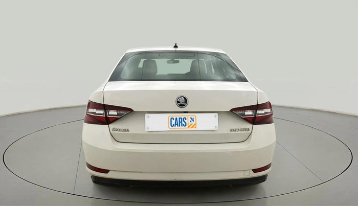 2017 Skoda Superb STYLE 1.8 TSI AT, Petrol, Automatic, 62,326 km, Back/Rear