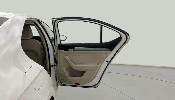 2017 Skoda Superb STYLE 1.8 TSI AT, Petrol, Automatic, 62,326 km, RHS Rear Door