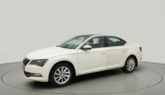 2017 Skoda Superb STYLE 1.8 TSI AT, Petrol, Automatic, 62,326 km, Left Front Diagonal