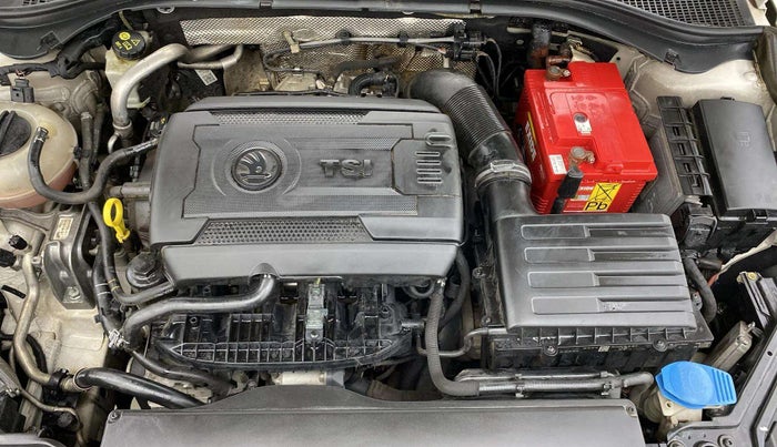 2017 Skoda Superb STYLE 1.8 TSI AT, Petrol, Automatic, 62,326 km, Engine View