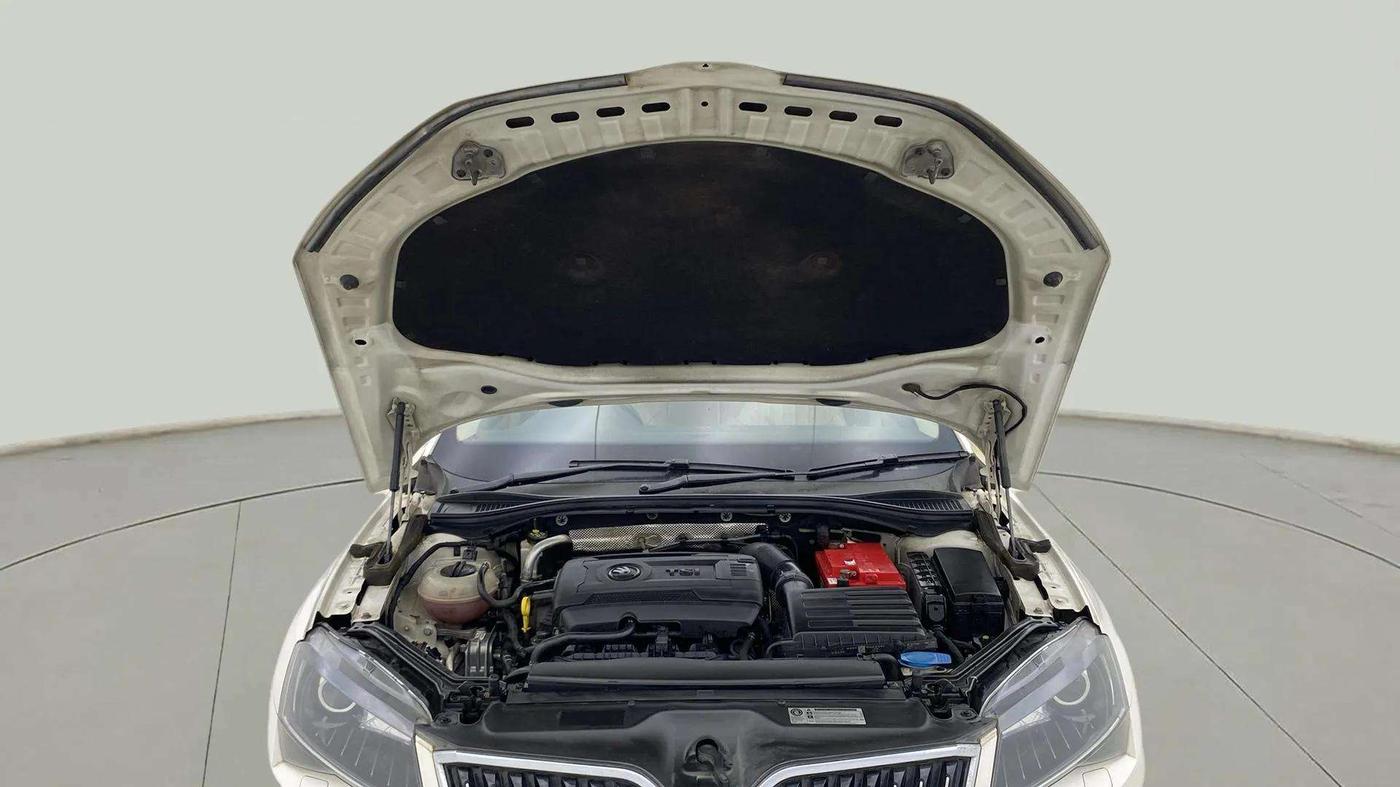 2017 Skoda Superb STYLE 1.8 TSI AT, Petrol, Automatic, 62,326 km, Open Bonet
