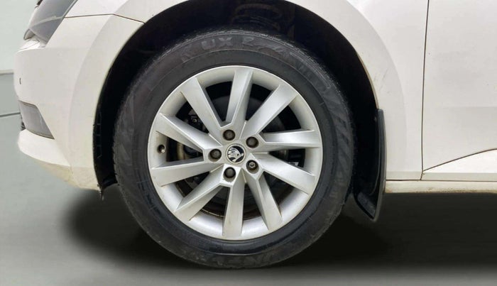2017 Skoda Superb STYLE 1.8 TSI AT, Petrol, Automatic, 62,326 km, Left Front Wheel
