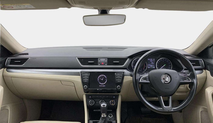 2017 Skoda Superb STYLE 1.8 TSI AT, Petrol, Automatic, 62,326 km, Dashboard