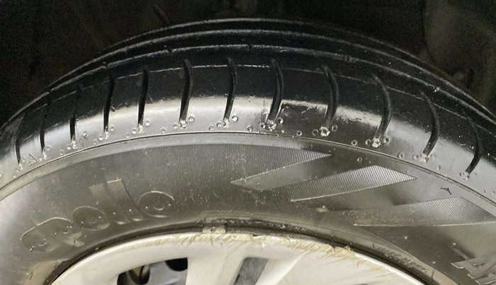 2022 Hyundai AURA S 1.2 CNG, CNG, Manual, 78,693 km, Right Front Tyre Tread