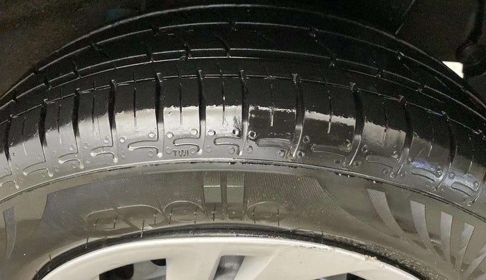 2022 Hyundai AURA S 1.2 CNG, CNG, Manual, 78,693 km, Right Rear Tyre Tread