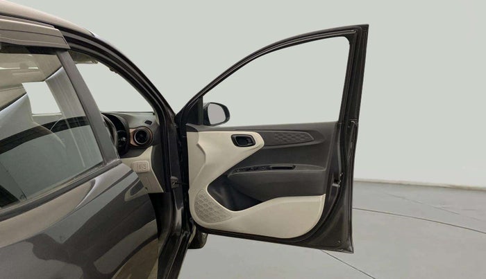 2022 Hyundai AURA S 1.2 CNG, CNG, Manual, 78,693 km, RHS Front Door