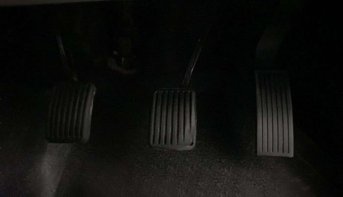 2022 Hyundai AURA S 1.2 CNG, CNG, Manual, 78,693 km, Pedals