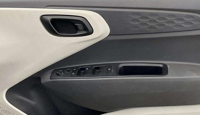 2022 Hyundai AURA S 1.2 CNG, CNG, Manual, 78,693 km, Driver Side Door Panels Control