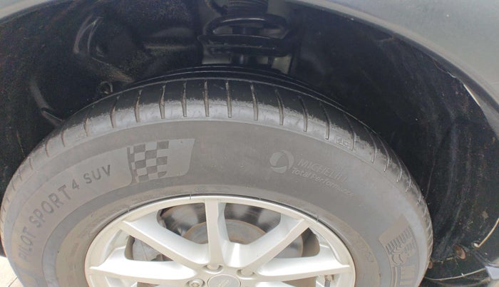 2017 Landrover Range Rover Evoque 2.0 DIESEL S, Diesel, Automatic, 62,443 km, Left Front Tyre Tread