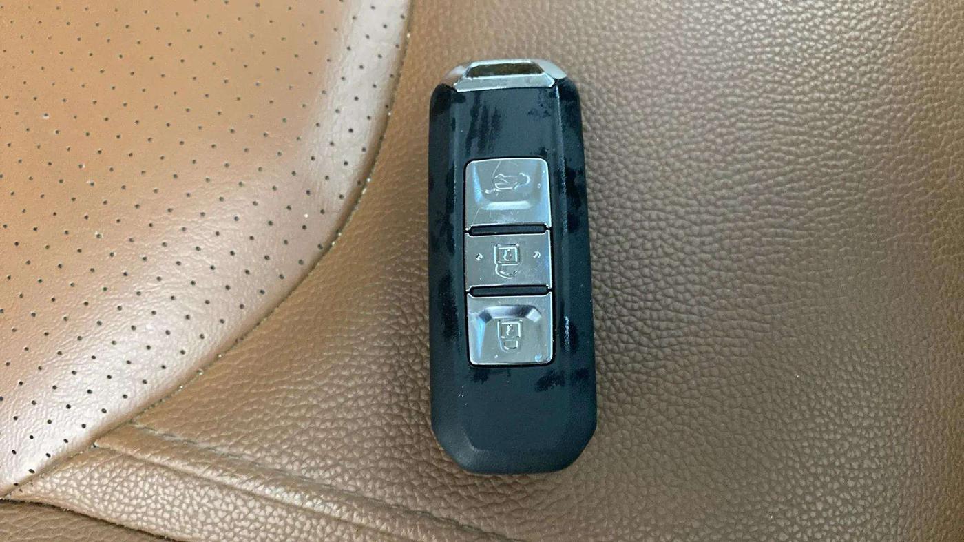 2020 MG HECTOR PLUS SHARP 1.5 PETROL TURBO DCT 6-STR, Petrol, Automatic, 15,665 km, Key Close Up