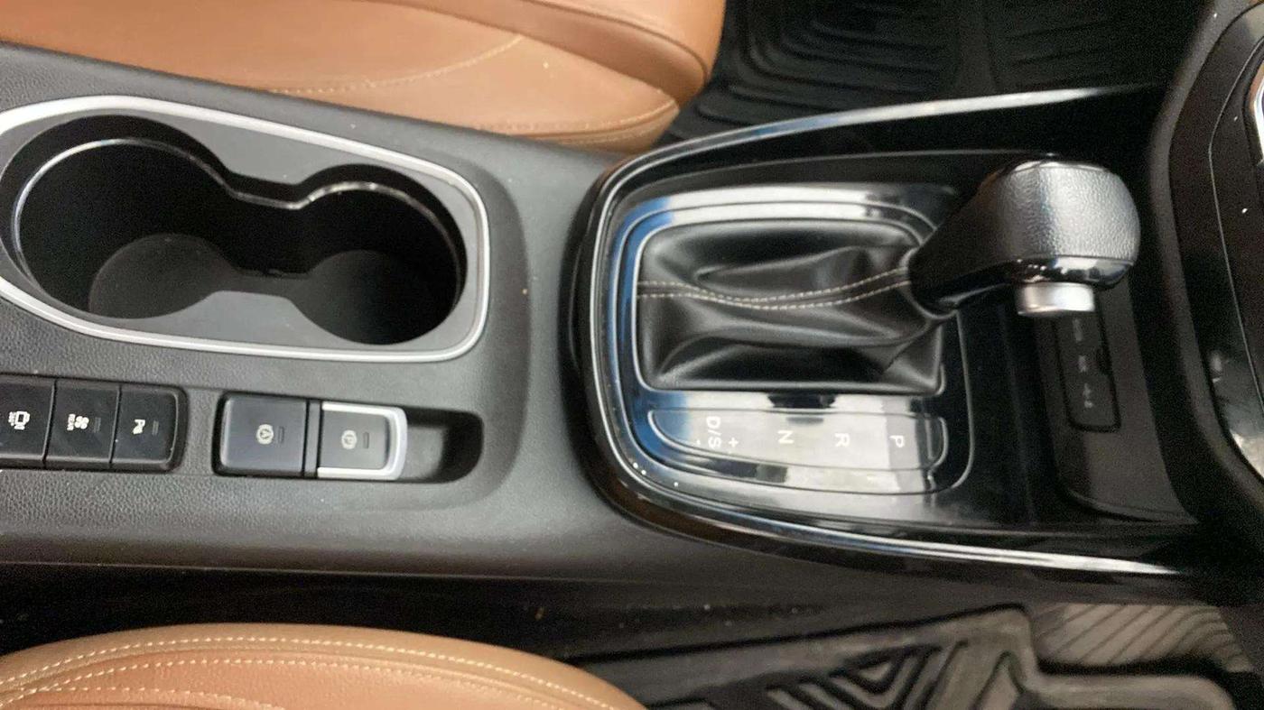 2020 MG HECTOR PLUS SHARP 1.5 PETROL TURBO DCT 6-STR, Petrol, Automatic, 15,665 km, Gear Lever