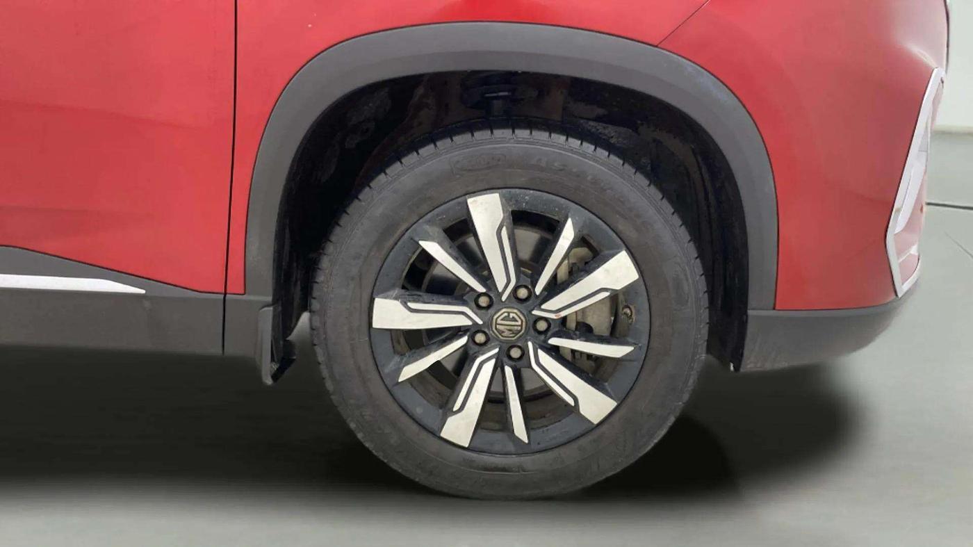 2020 MG HECTOR PLUS SHARP 1.5 PETROL TURBO DCT 6-STR, Petrol, Automatic, 15,665 km, Right Front Wheel