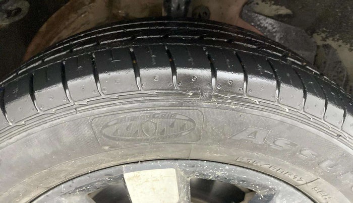 2020 MG HECTOR PLUS SHARP 1.5 PETROL TURBO DCT 6-STR, Petrol, Automatic, 15,320 km, Right Front Tyre Tread