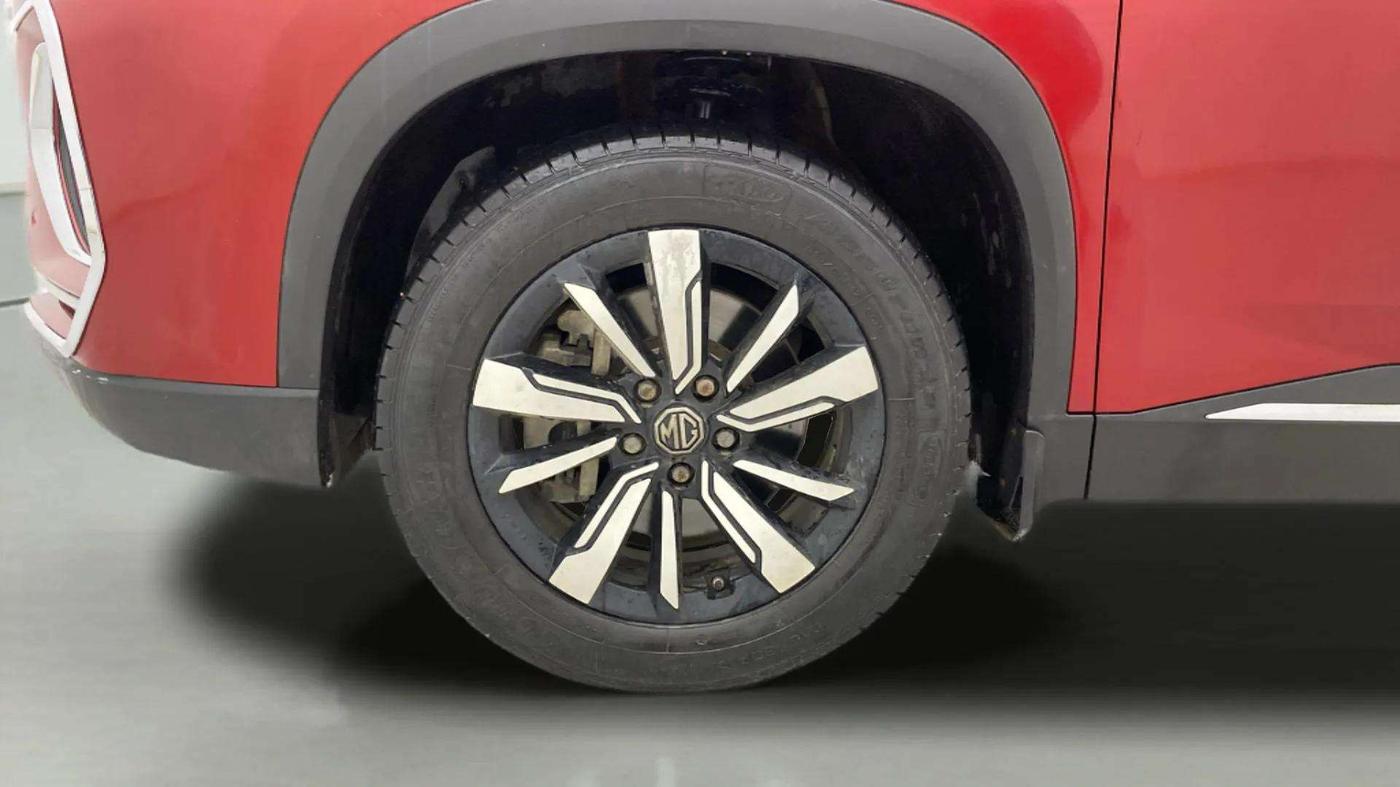 2020 MG HECTOR PLUS SHARP 1.5 PETROL TURBO DCT 6-STR, Petrol, Automatic, 15,665 km, Left Front Wheel