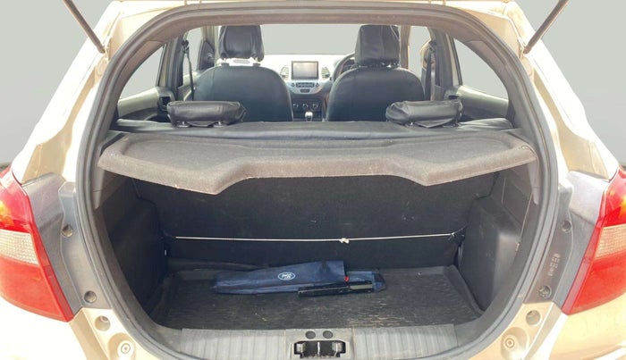 2018 Ford FREESTYLE TREND 1.2 PETROL, Petrol, Manual, 36,019 km, Boot Inside