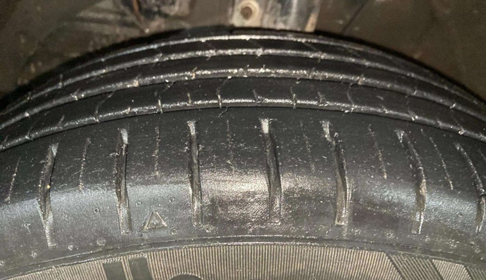2022 Maruti Baleno ALPHA 1.2 AGS, Petrol, Automatic, 45,257 km, Left Front Tyre Tread