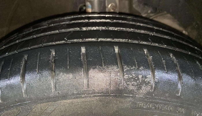 2022 Maruti Baleno ALPHA 1.2 AGS, Petrol, Automatic, 45,257 km, Right Front Tyre Tread