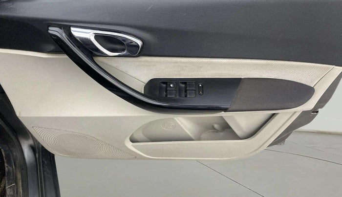 2022 Tata TIGOR XZ PLUS CNG, CNG, Manual, 23,368 km, Driver Side Door Panels Control