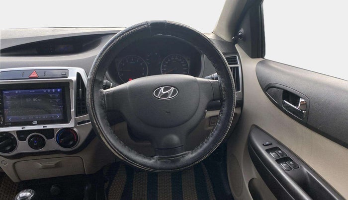 2012 Hyundai i20 MAGNA 1.2, Petrol, Manual, 70,287 km, Steering Wheel Close Up