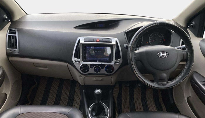 2012 Hyundai i20 MAGNA 1.2, Petrol, Manual, 70,287 km, Dashboard