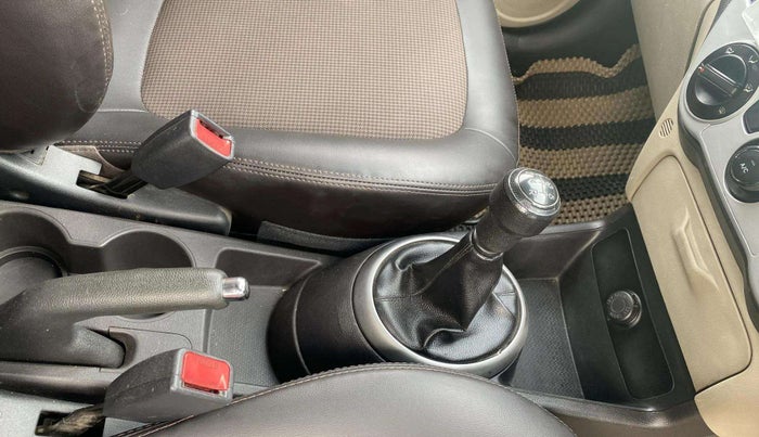 2012 Hyundai i20 MAGNA 1.2, Petrol, Manual, 70,287 km, Gear Lever