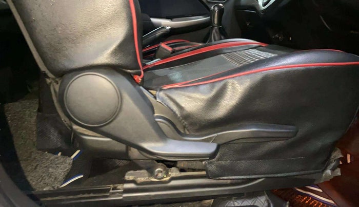 2020 Toyota Glanza V, Petrol, Manual, 79,829 km, Driver Side Adjustment Panel