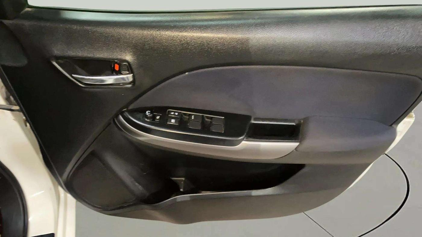 2020 Toyota Glanza V, Petrol, Manual, 79,829 km, Driver Side Door Panels Control