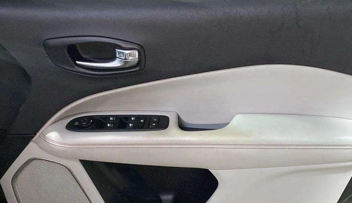 2018 Jeep Compass LIMITED 1.4 PETROL AT, Petrol, Automatic, 63,016 km, Driver Side Door Panels Control