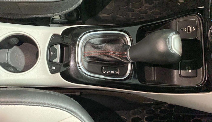 2018 Jeep Compass LIMITED 1.4 PETROL AT, Petrol, Automatic, 63,016 km, Gear Lever
