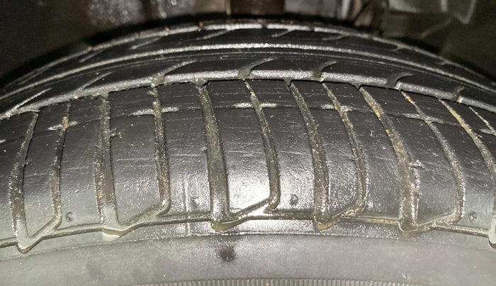 2022 Tata Tiago XZA PETROL, Petrol, Automatic, 34,573 km, Right Front Tyre Tread