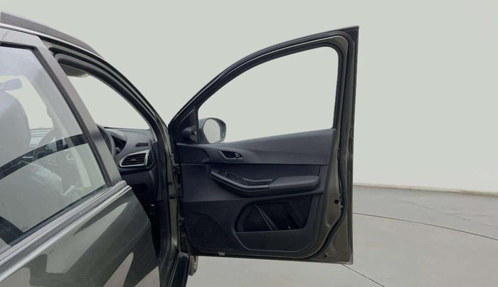 2022 Tata Tiago XZA PETROL, Petrol, Automatic, 34,573 km, RHS Front Door