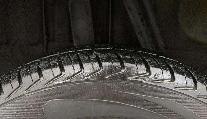 2016 Renault Kwid RXT 0.8, Petrol, Manual, 19,273 km, Right Rear Tyre Tread