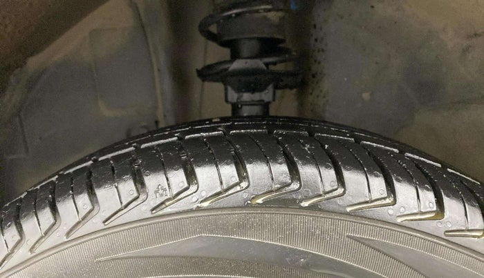 2016 Renault Kwid RXT 0.8, Petrol, Manual, 19,273 km, Left Front Tyre Tread