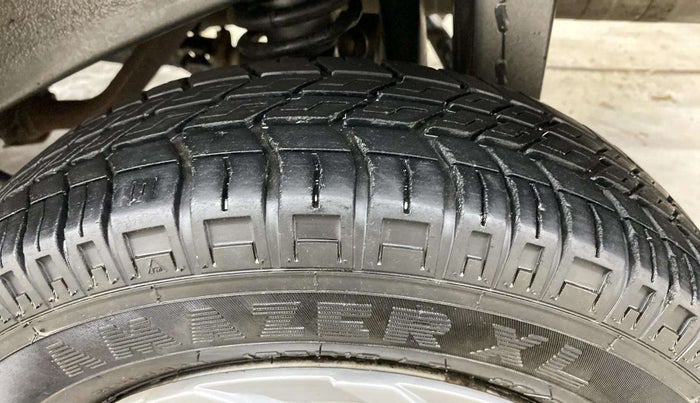 2021 Maruti Eeco 5 STR AC (O), Petrol, Manual, 10,422 km, Left Rear Tyre Tread